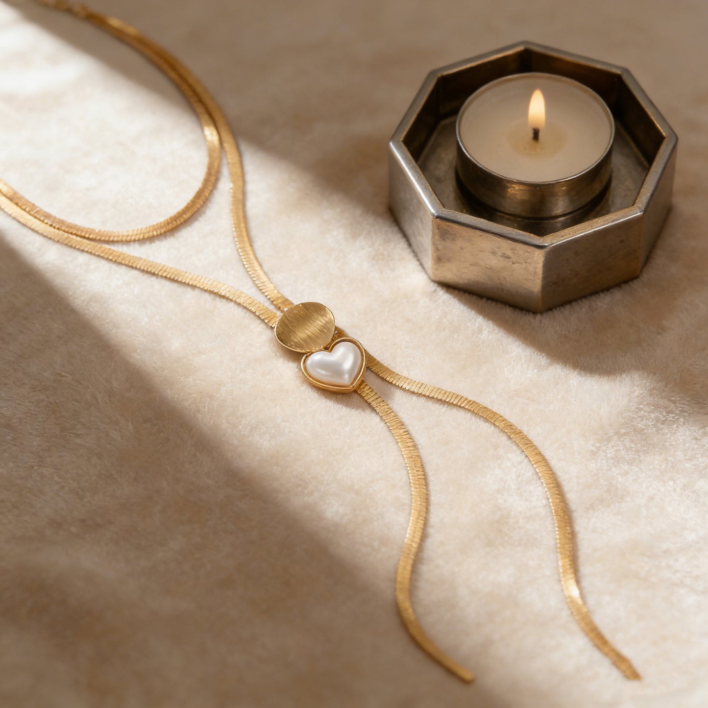 Double layered flat snake chain large heart-shaped pearl necklace