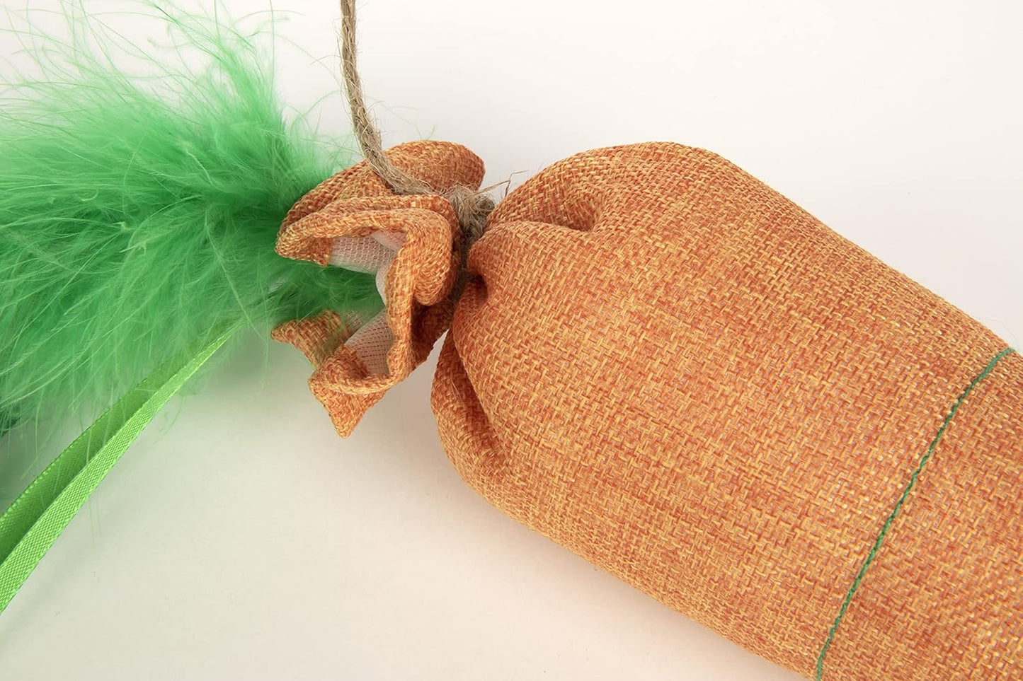 A365  Kolossal Karrot Crinkle Kicker Catnip Cat Toy