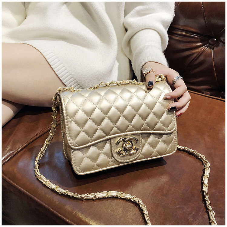 A321  Ins Style Quilted Crossbody Bag, Women's Shoulder Bag with Chain & Lock