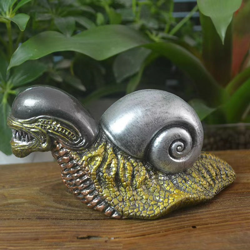 A197  Alien Snail Art Resin Craft, Fresh Pastoral Style Desktop Decor Figurine