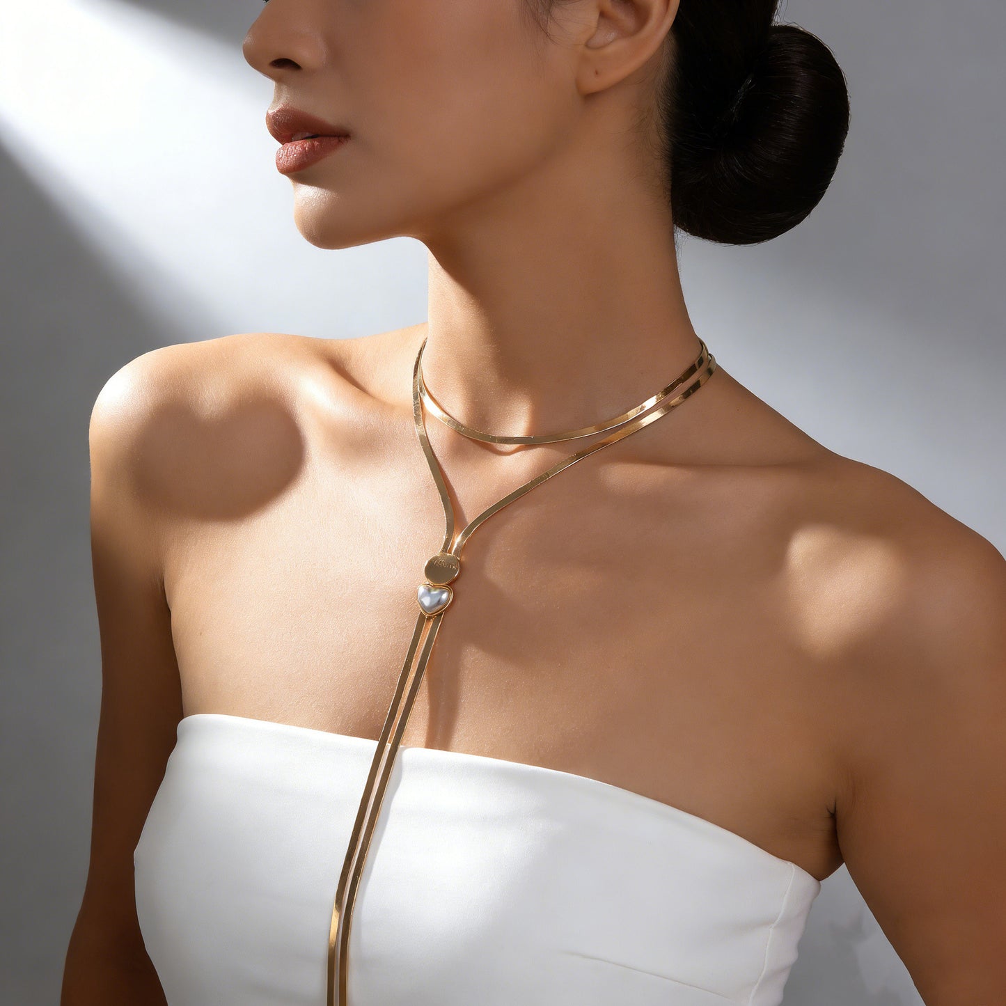 Double layered flat snake chain large heart-shaped pearl necklace