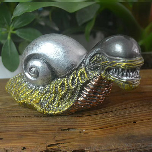 A197  Alien Snail Art Resin Craft, Fresh Pastoral Style Desktop Decor Figurine
