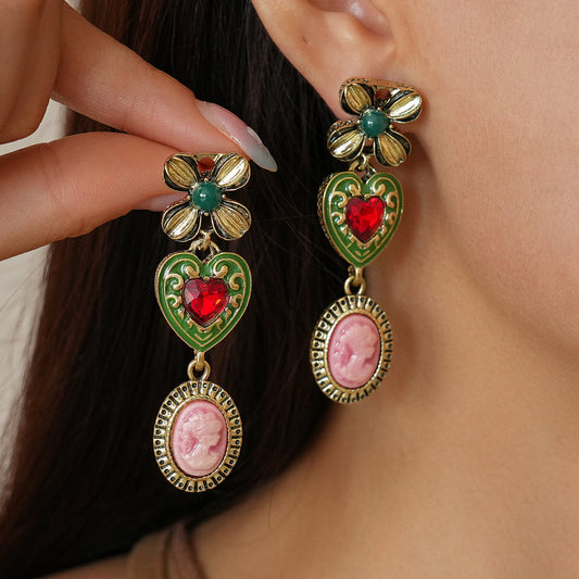 A206   Court Style Vintage Portrait Heart Earrings, Rhinestone Flower Luxury High-Grade Unique Earrings