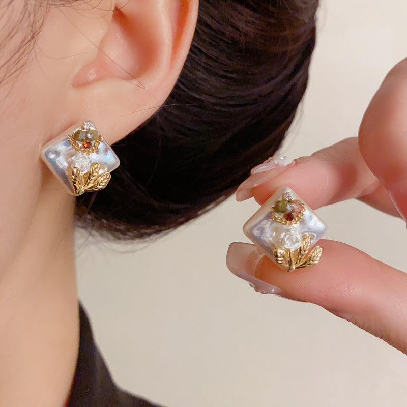 A247  Fashion Simple Handmade Rhombus Stud Earrings, Baroque-Style Beads Light Luxury Minimalist Elegant Earrings for Women
