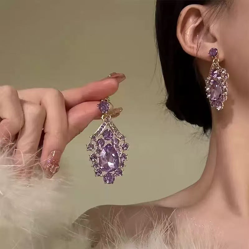 A304  Elegant Heavy Duty Waterdrop Tassel Clavicle Chain, Sparkling Light Luxury Necklace for Banquet