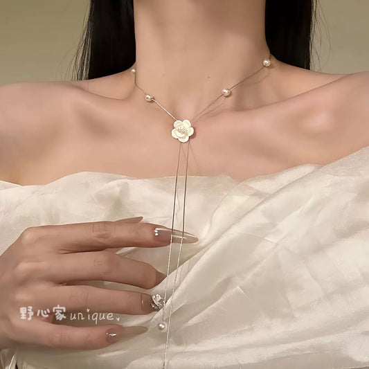 A305  Moonlight Flower White Camellia Clavicle Chain, Pearl Light Luxury Choker for Women
