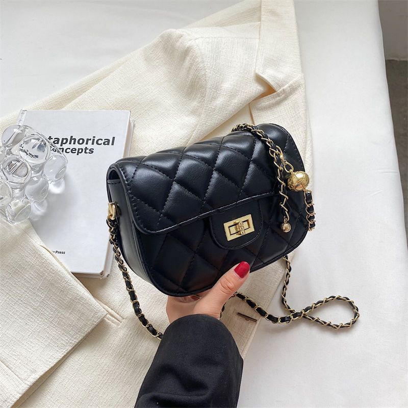 Autumn and winter high-end fashion shoulder bag with diamond grid chain crossbody bag