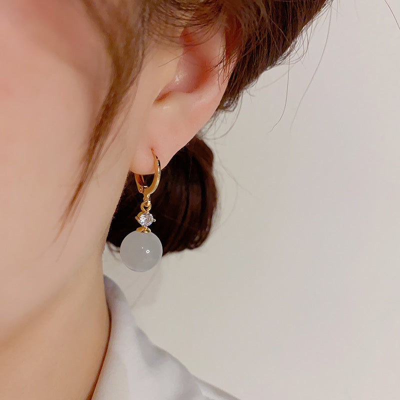 A245  Premium Clear Cat's Eye Stone Earrings, Sweet Artistic Minority Design Elegant Ear Clips for Women