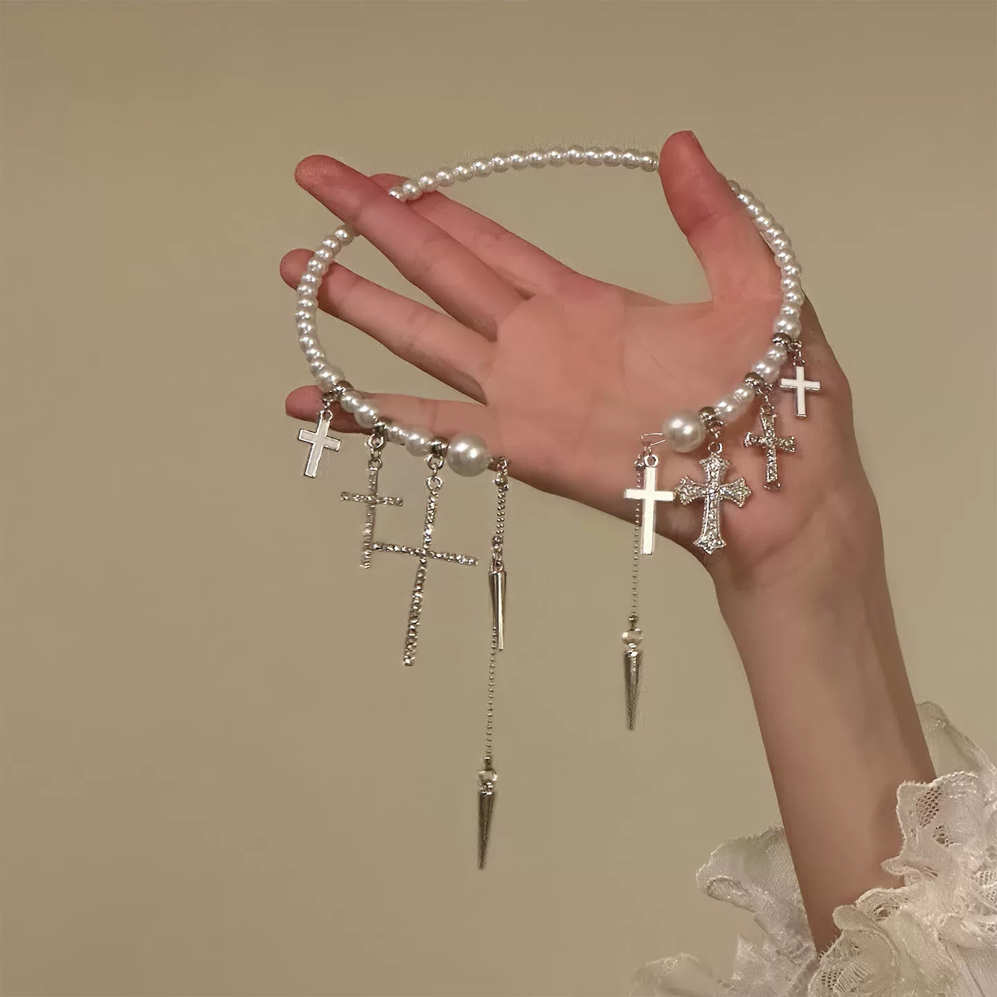 A286  Sweet Cool Pearl Cross Clavicle Necklace, French Luxury All-Match Choker for Women