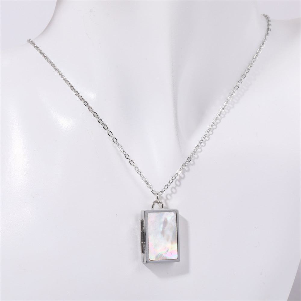 Strawberry Shell Photo Album Fruit Frame Necklace Retro Hinged Necklace with Genuine Gold Plating & Color Retention