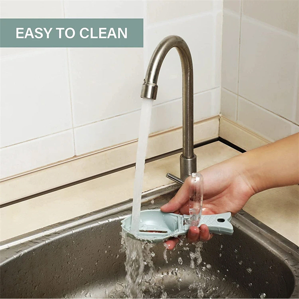 A263  Household Manual Fish Scaler, Covered Splash-proof Design, Kitchen Fish Scaling Tool