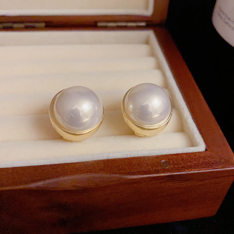 A158 Elegant Round Pearl Stud Earrings, Fashion Minimalist Light Luxury Design Versatile Earrings for Women