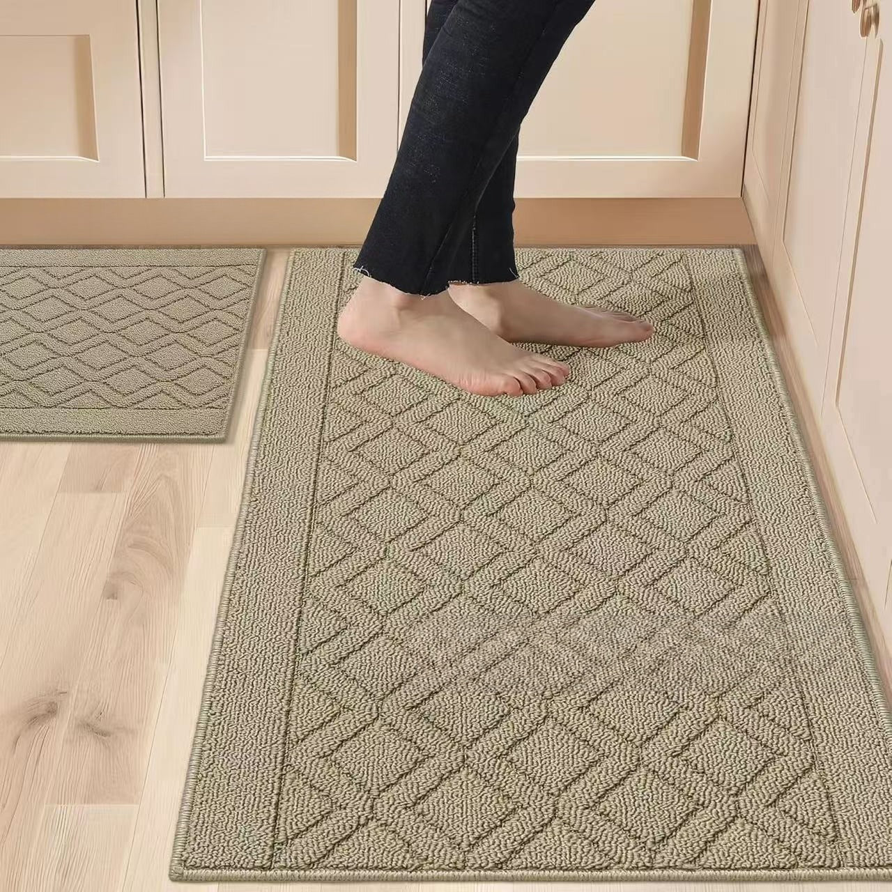 Soft Kitchen Mat Specialized in Anti Slippery and Machine Washable for Home Kitchen